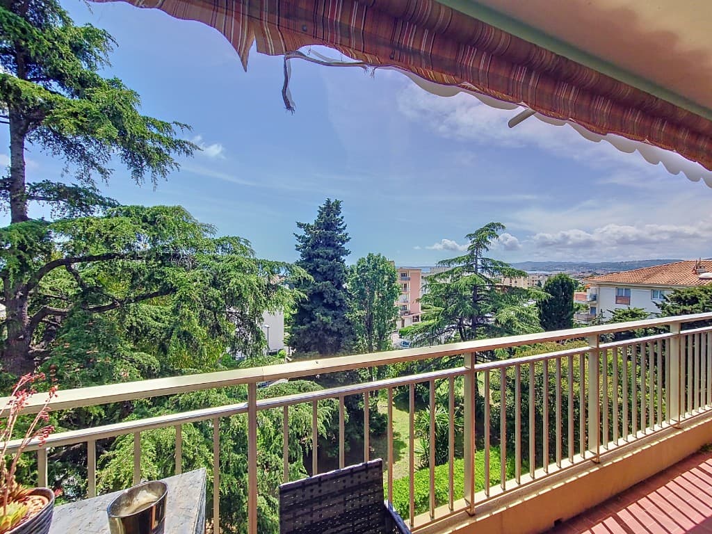 Balcony · Sea view