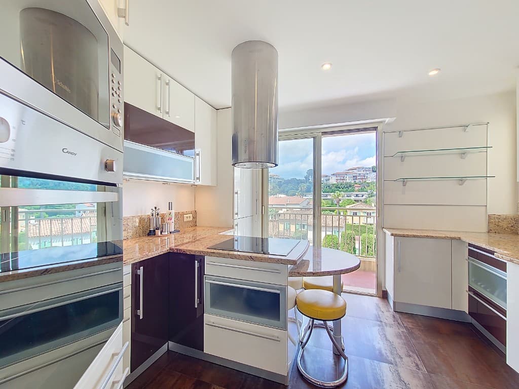 Equipped kitchen